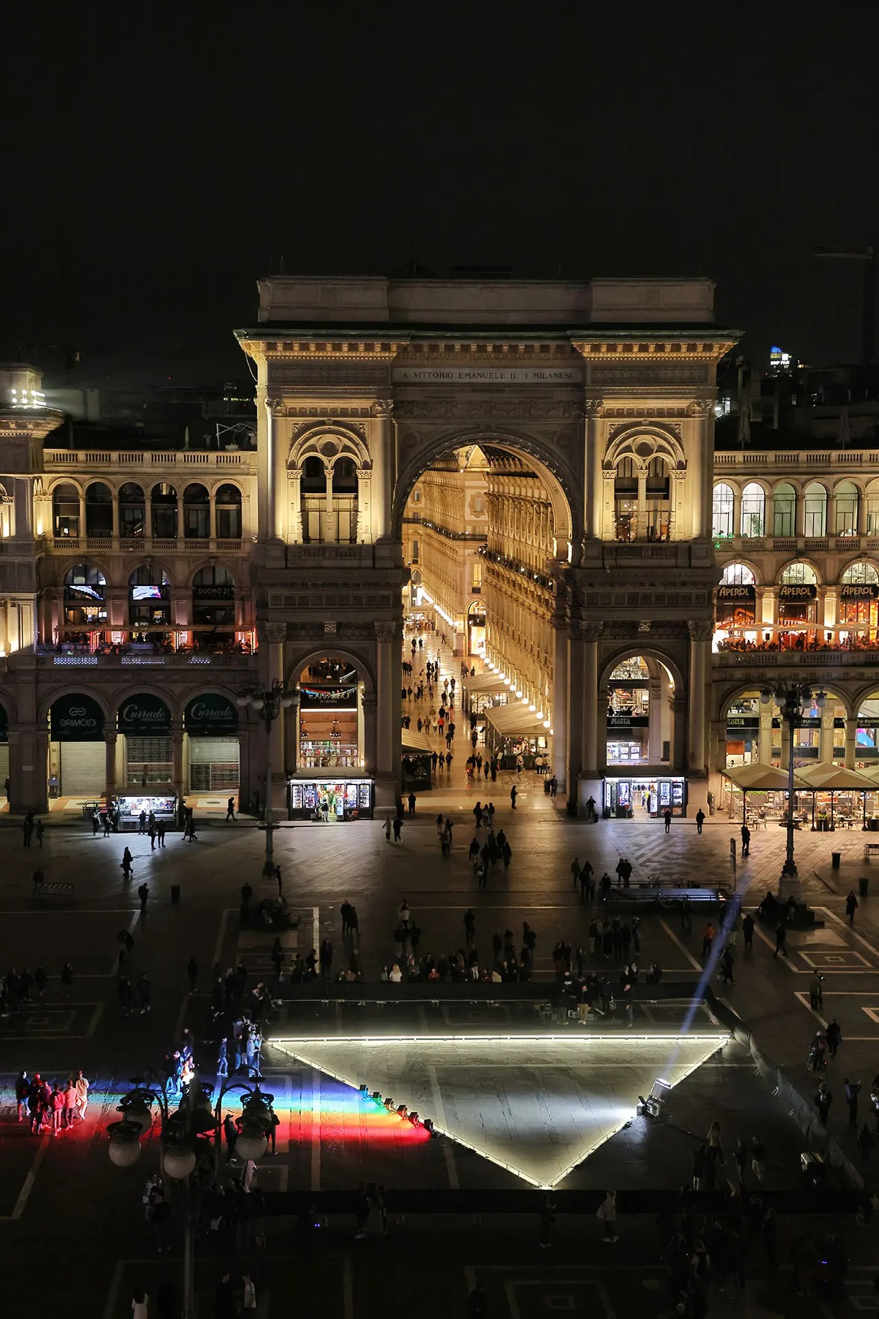 Dark_side_of_the_moon_Milano_02